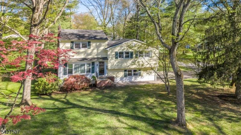380 Charnwood Rd - Photo 1