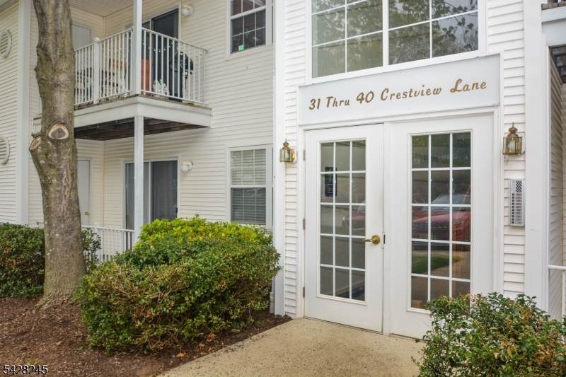 33 Crestview Ln - Photo 1