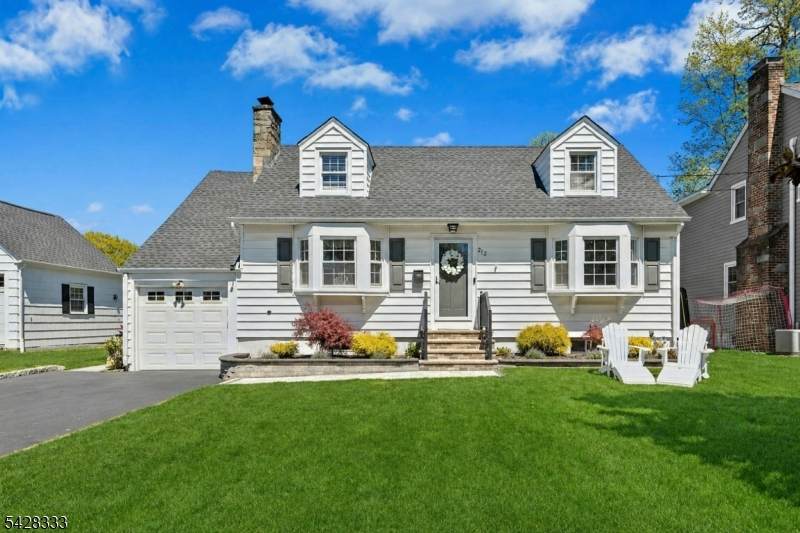 212 Beech St - Photo 1