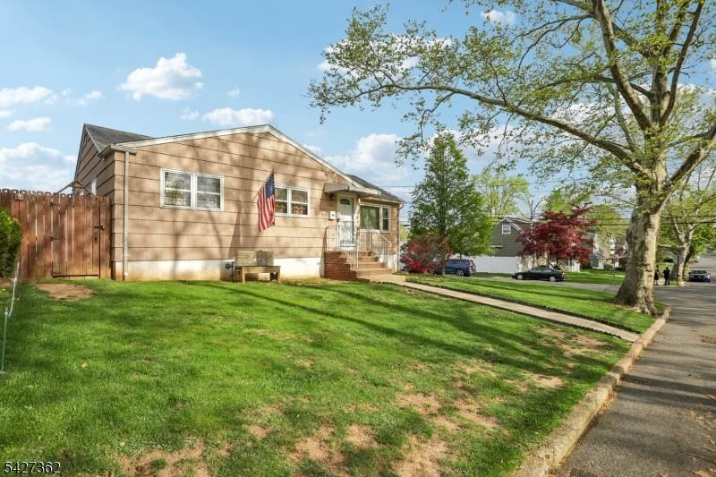 192 Rudolph Ave - Photo 1