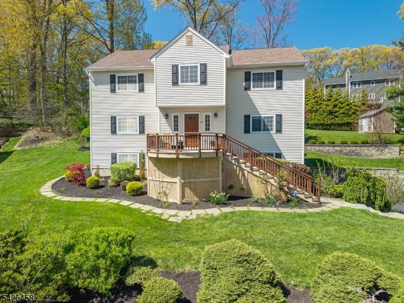 140 Shady Ln - Photo 1