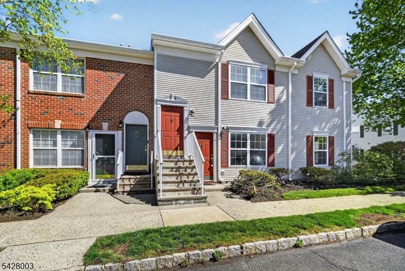 46 Stillwell Ct - Photo 1