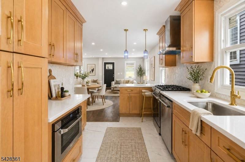 2031 Pleasant Pkwy - Photo 1