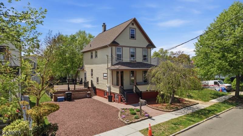 150 W Inman Ave - Photo 1
