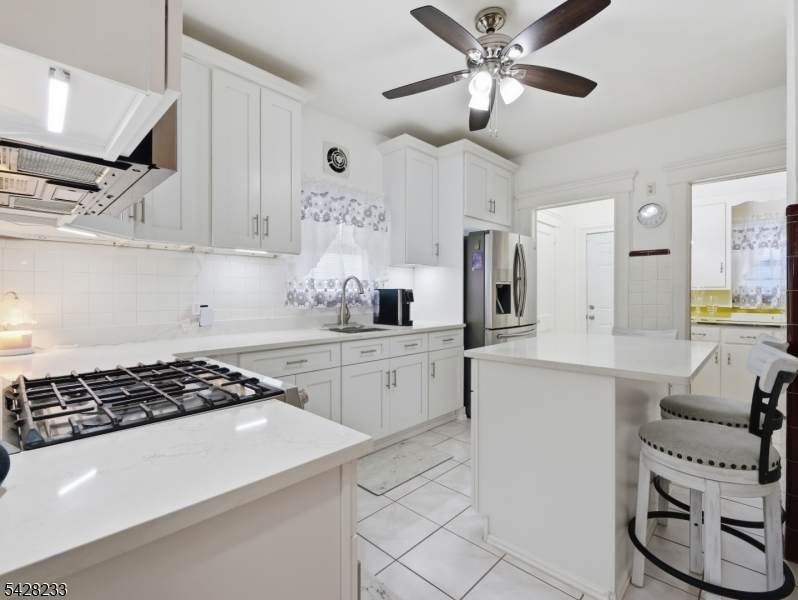 768 E 25Th St - Photo 1