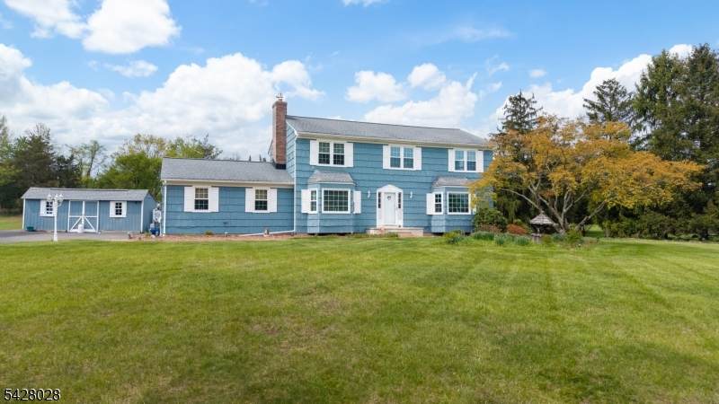 18 Weavers Ln - Photo 1