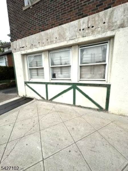 398 Centre St - Photo 1