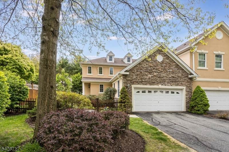 23 Wyckoff Way - Photo 1