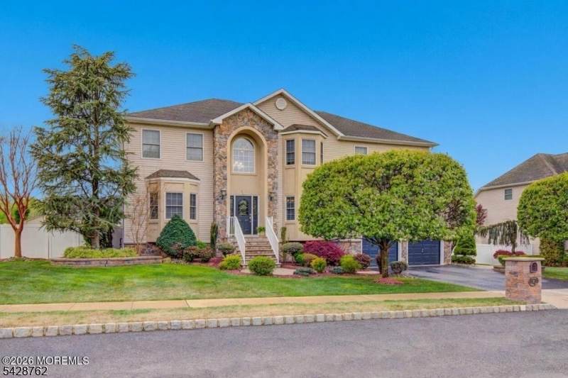 5 Selma Ln - Photo 1