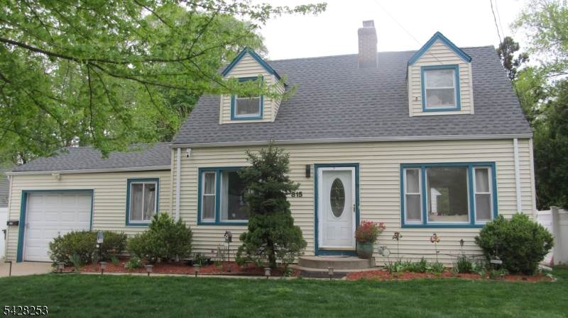 815 Mountain Ave - Photo 1