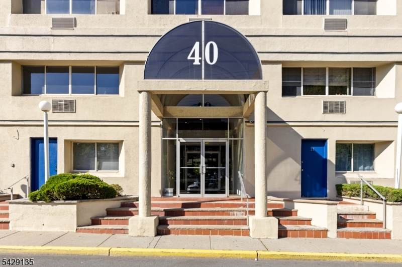 40 Fayette St - Photo 1