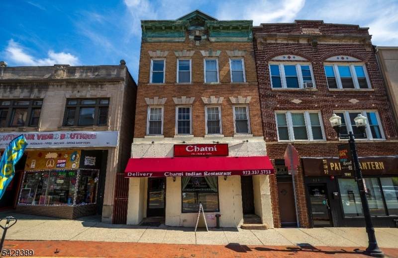 381 Bloomfield Ave - Photo 1