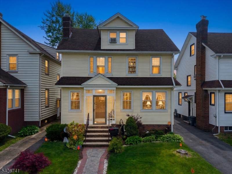 88 Woodbine Ave - Photo 1