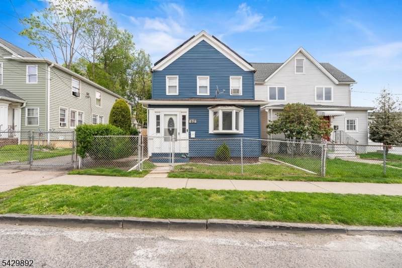 60 Bell Street - Photo 1