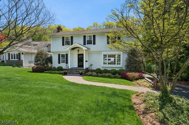 738 Springfield Ave - Photo 1