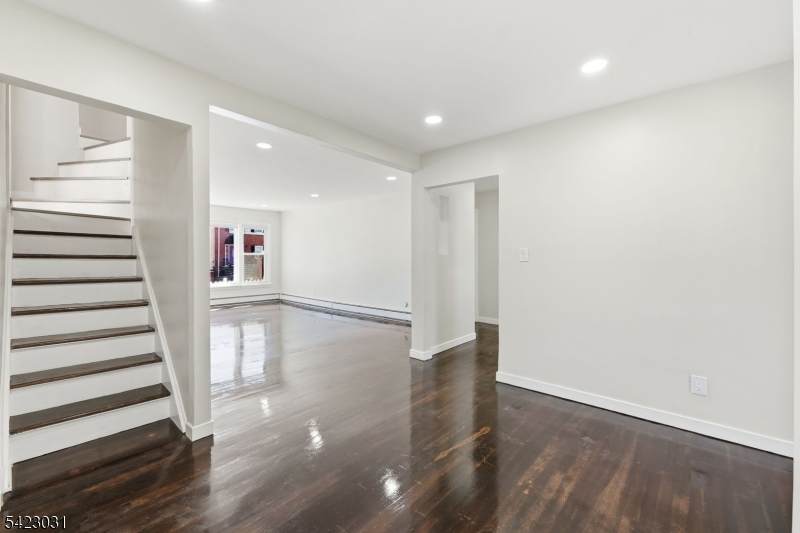 325 Schley St - Photo 1