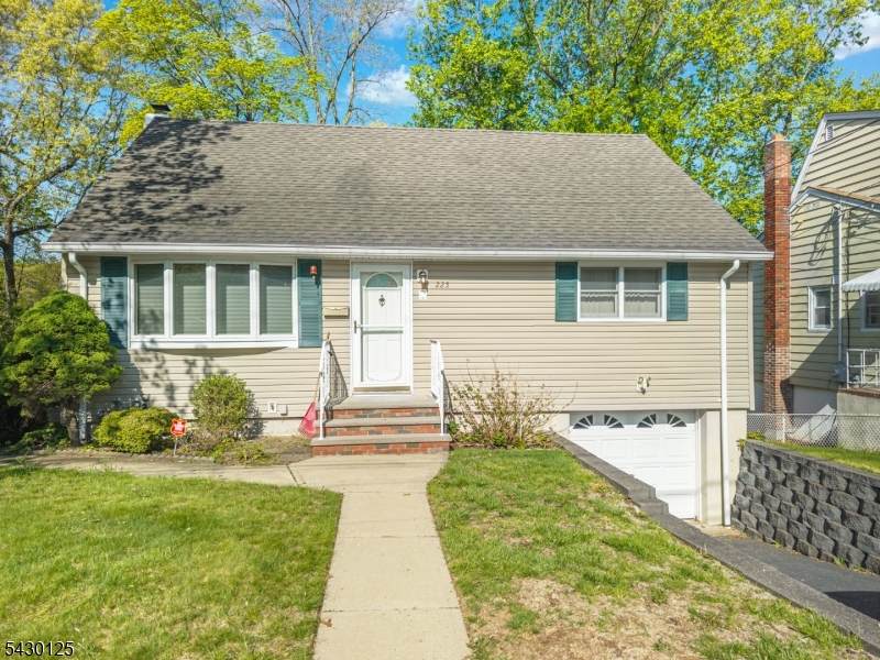 225 Linden Rd - Photo 1