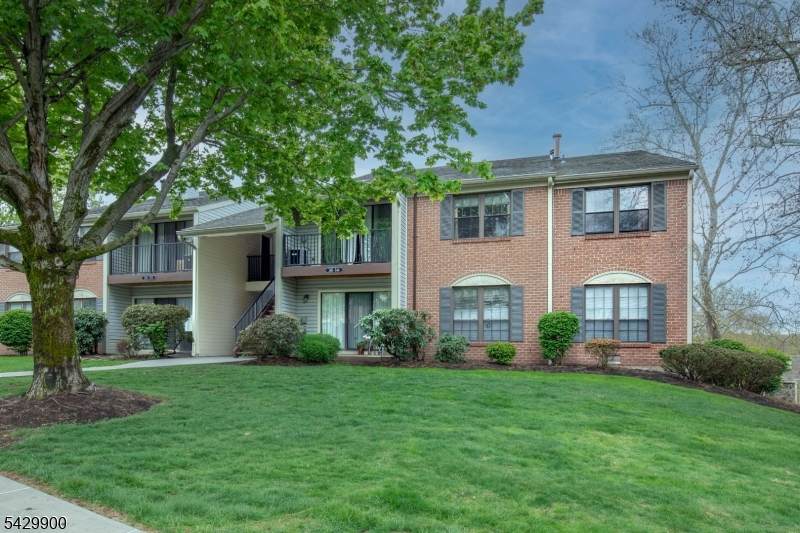 142 Woodward Ln - Photo 1