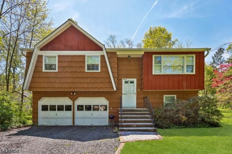 7 Hanover Ave - Photo 1