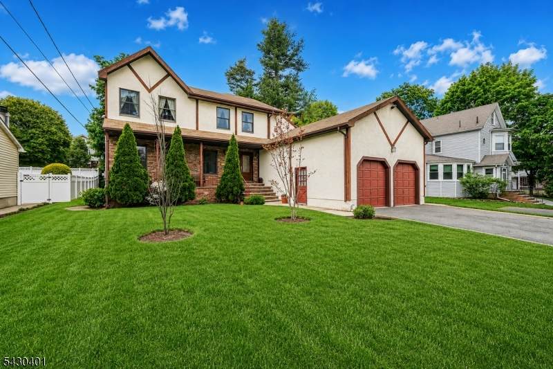 621 Bloomfield Ave - Photo 1