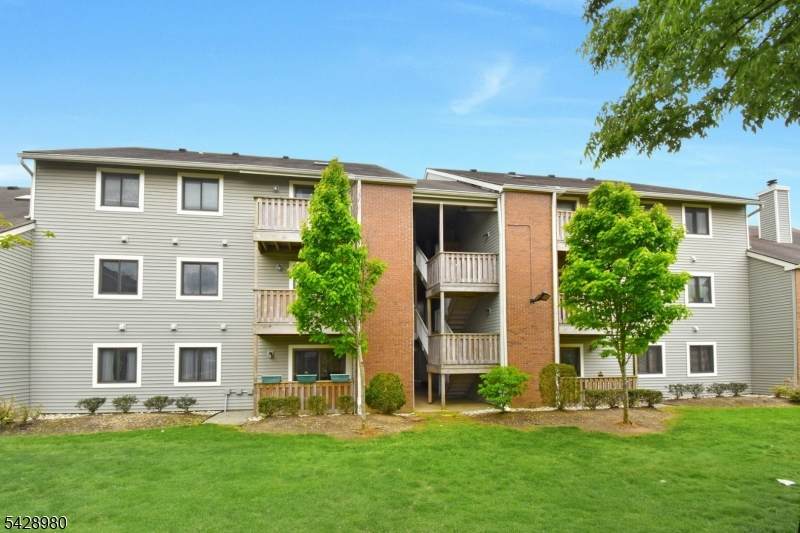 4815 Ravens Crest Drive - Photo 1