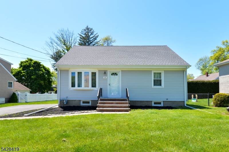 113 Stanley Ct - Photo 1