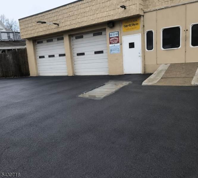 526 Beach St - Photo 1