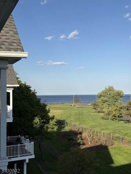 68 S Shore Dr - Photo 1