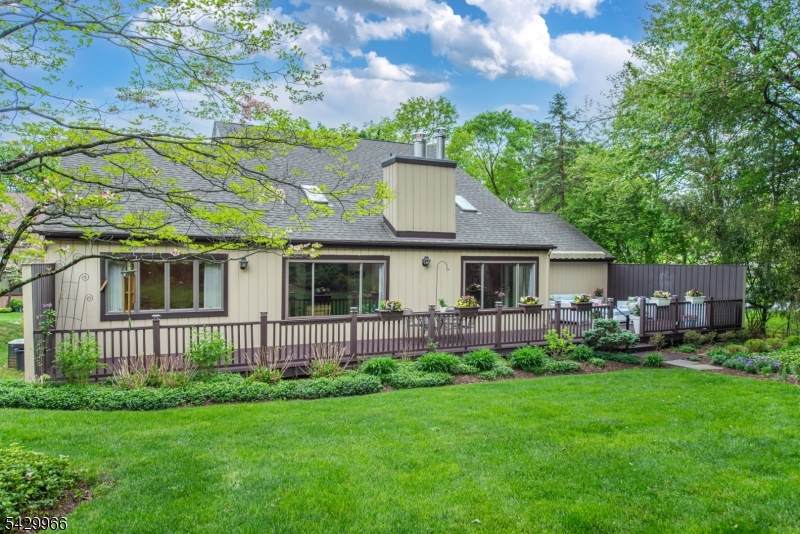 2 Spruce Ln - Photo 1