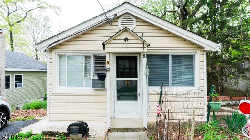 8 Cornell Way - Photo 1