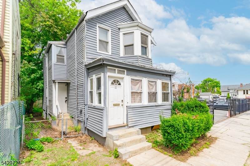 11 Sunset Ave - Photo 1
