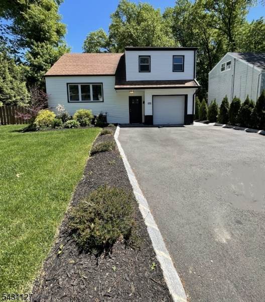 544 Mountain Ave - Photo 1