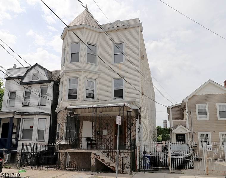 56 Vanderpool St - Photo 1