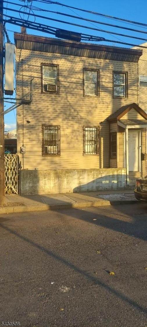10 Duryea St - Photo 1