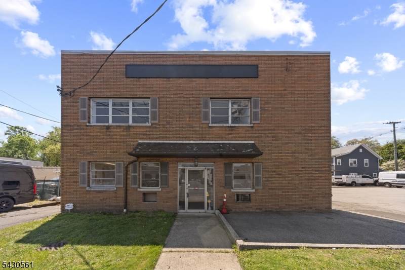 189 Greenwood Ave - Photo 1