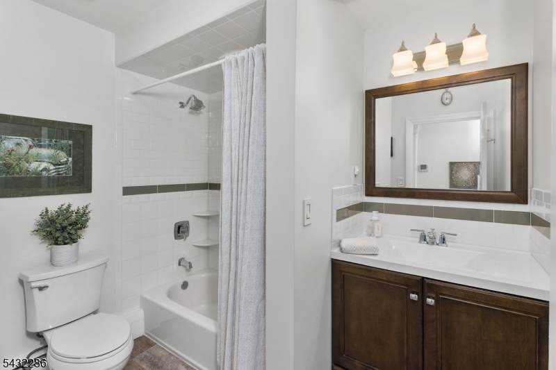 173 N Main St - Photo 1