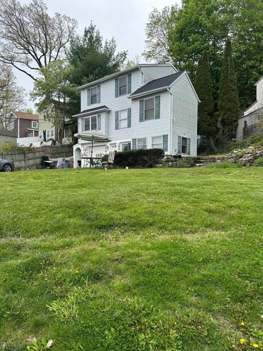 100 Shore Rd - Photo 1