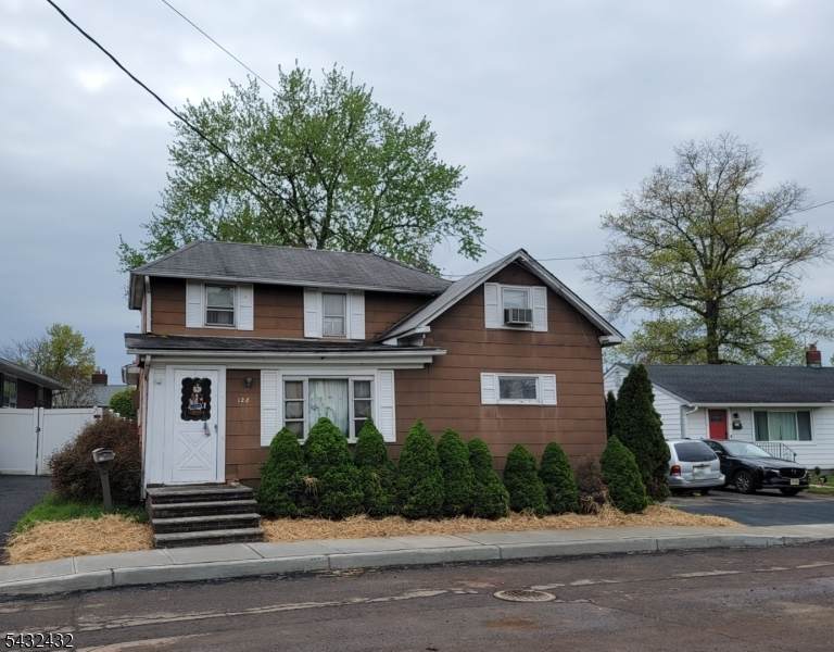 128 Lincoln Ave - Photo 1
