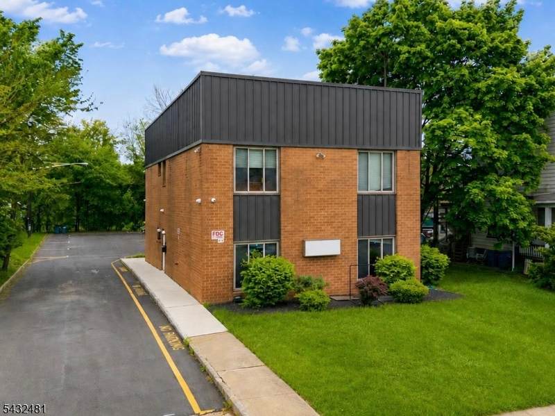 38 N Gaston Ave - Photo 1