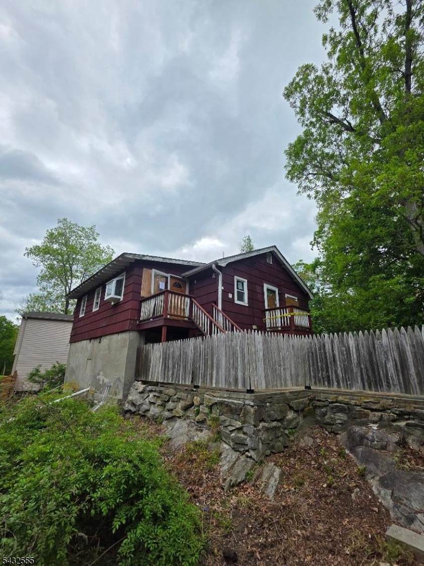 11 Oak St - Photo 1
