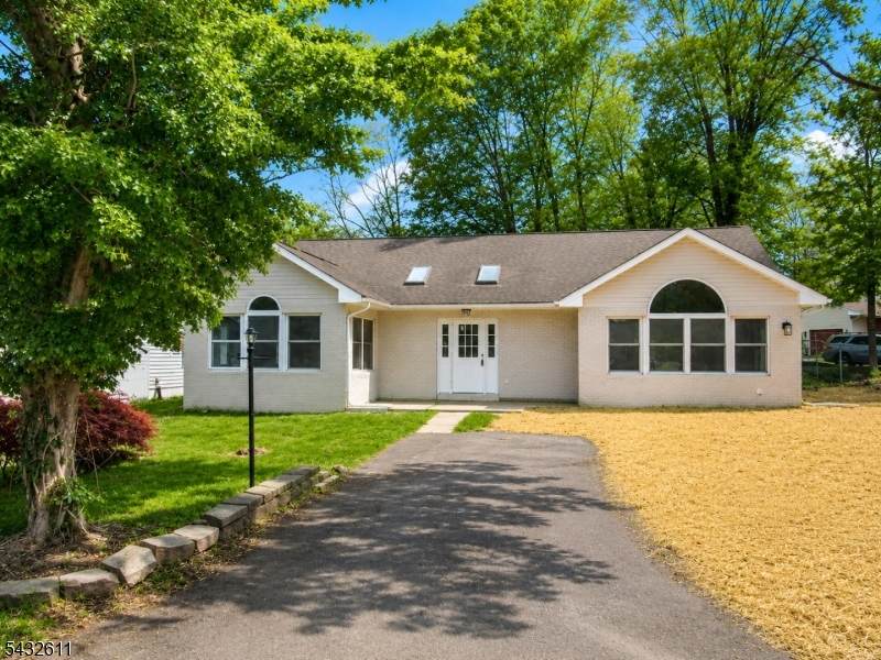7 Lorettacong Dr - Photo 1
