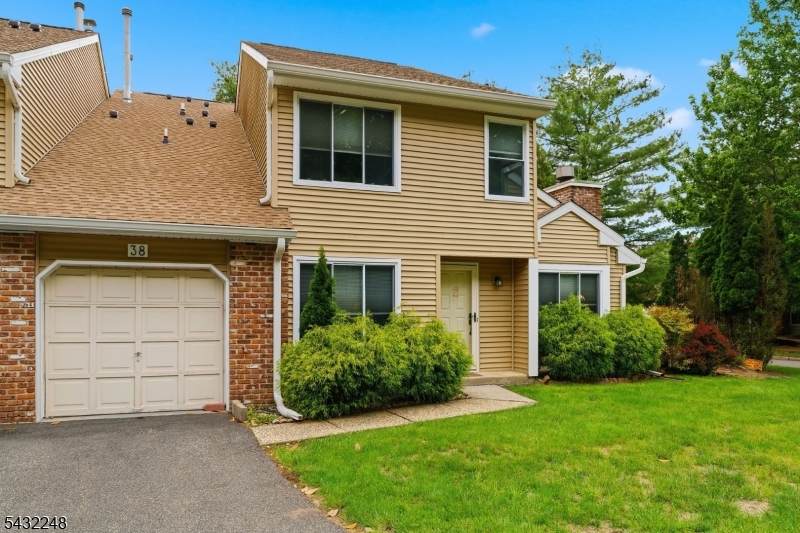 38 Cherrywood Dr - Photo 1