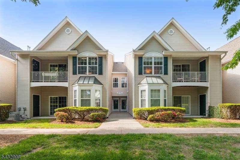 277 Winthrop Dr - Photo 1