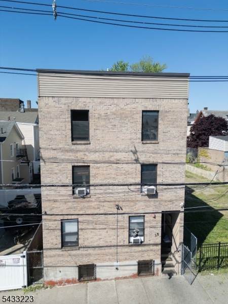 35 Columbia Ave - Photo 1
