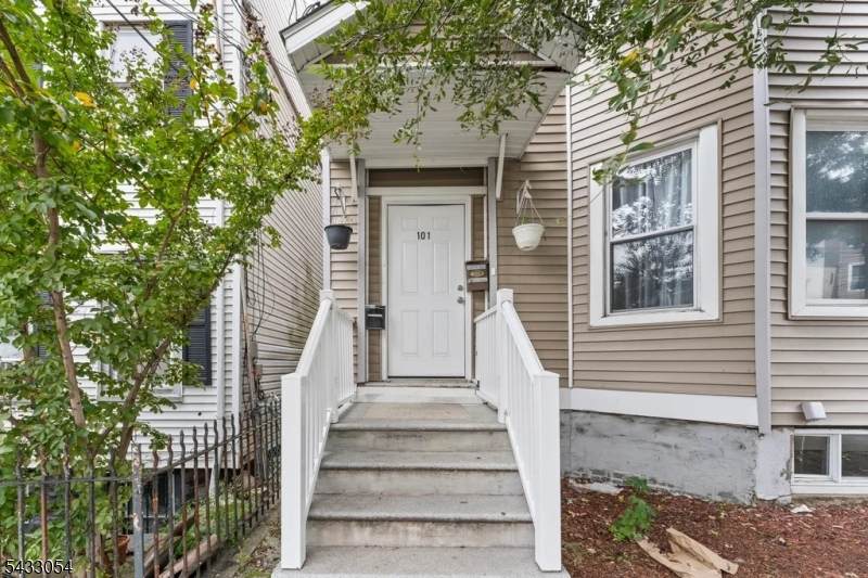 101 Lafayette St - Photo 1