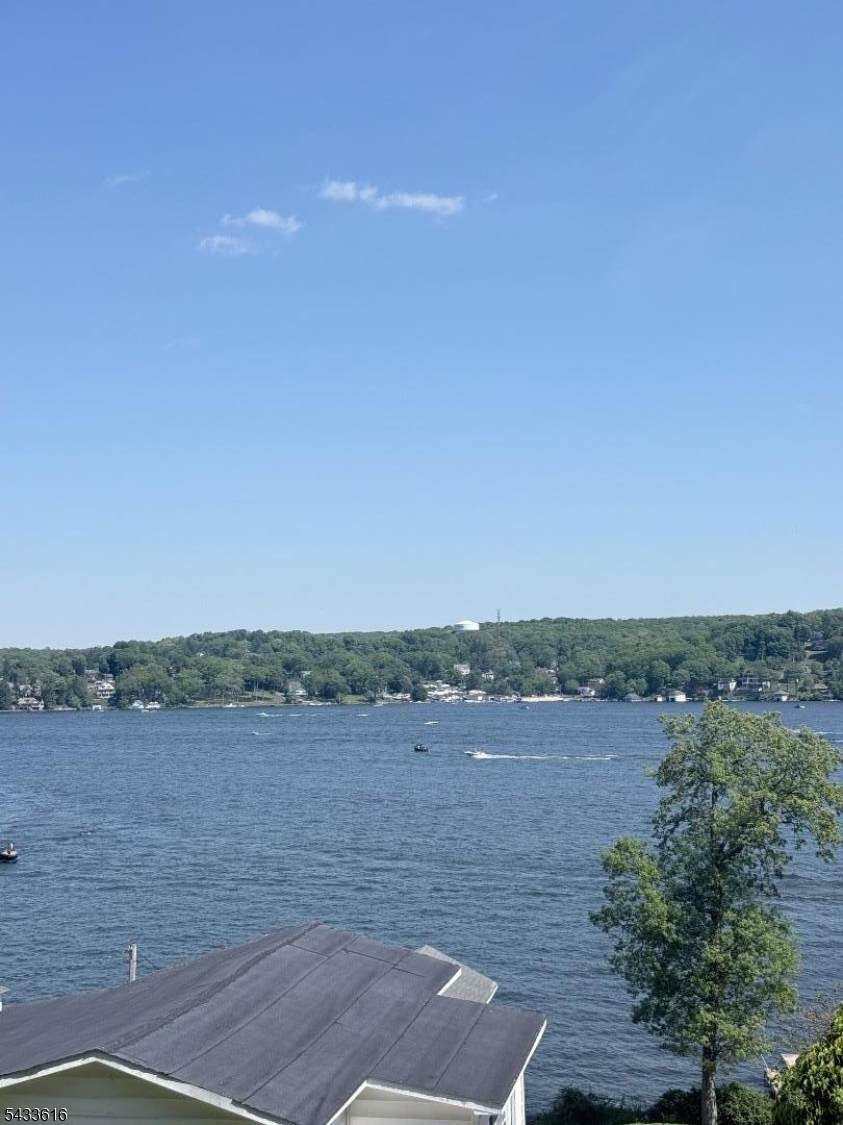 318 Lakeside Blvd - Photo 1