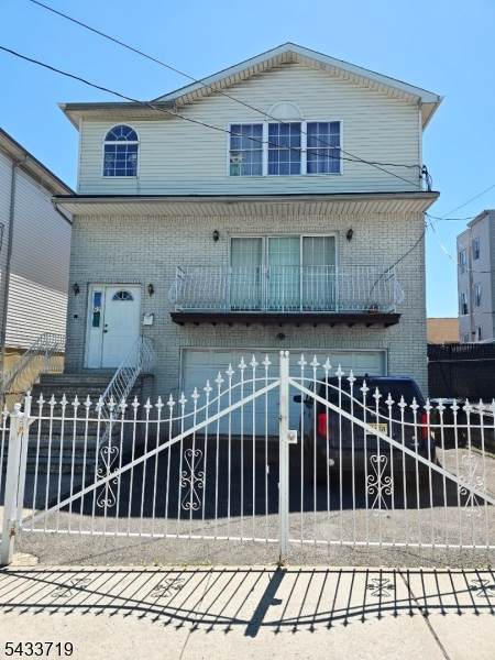 92 E Bigelow St - Photo 1