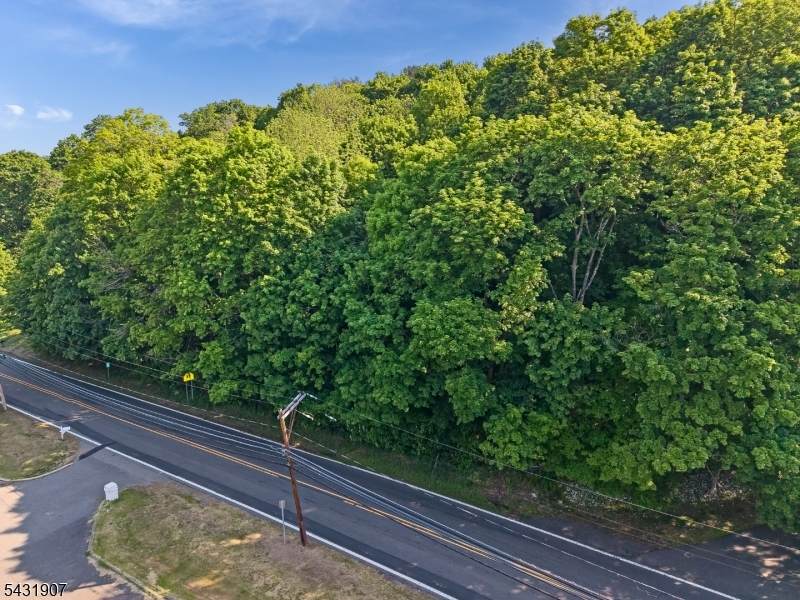 1561 Sussex Tpke - Photo 1