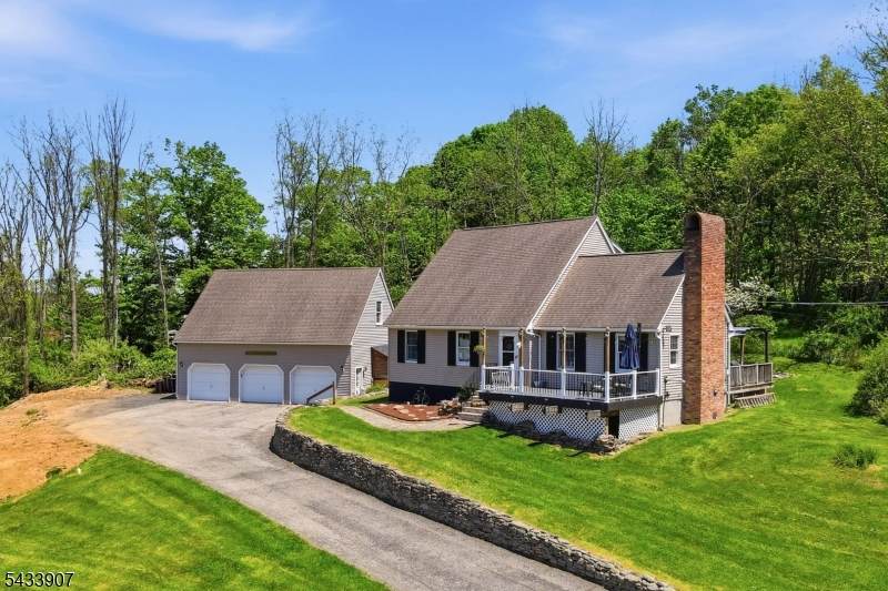 138 Overlook Dr - Photo 1