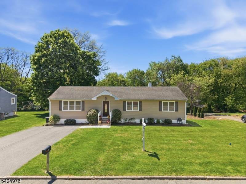 https://bt-photos.global.ssl.fastly.net/gsmls/orig_boomver_1_4029249-2.jpg